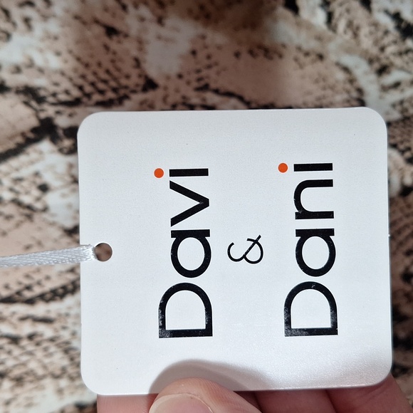 NWT DAVI & DANI Beige Snake Print Dress (Runs Small) ( BUY IT NOW) - Picture 4 of 5